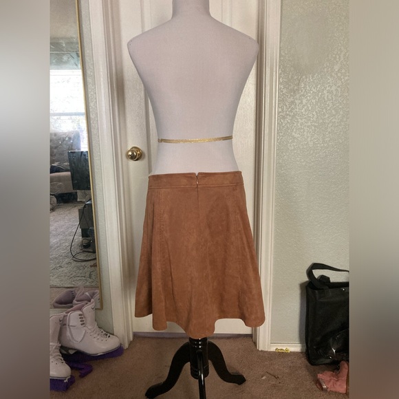 Loft faux suede skirt in camel - Picture 2 of 6